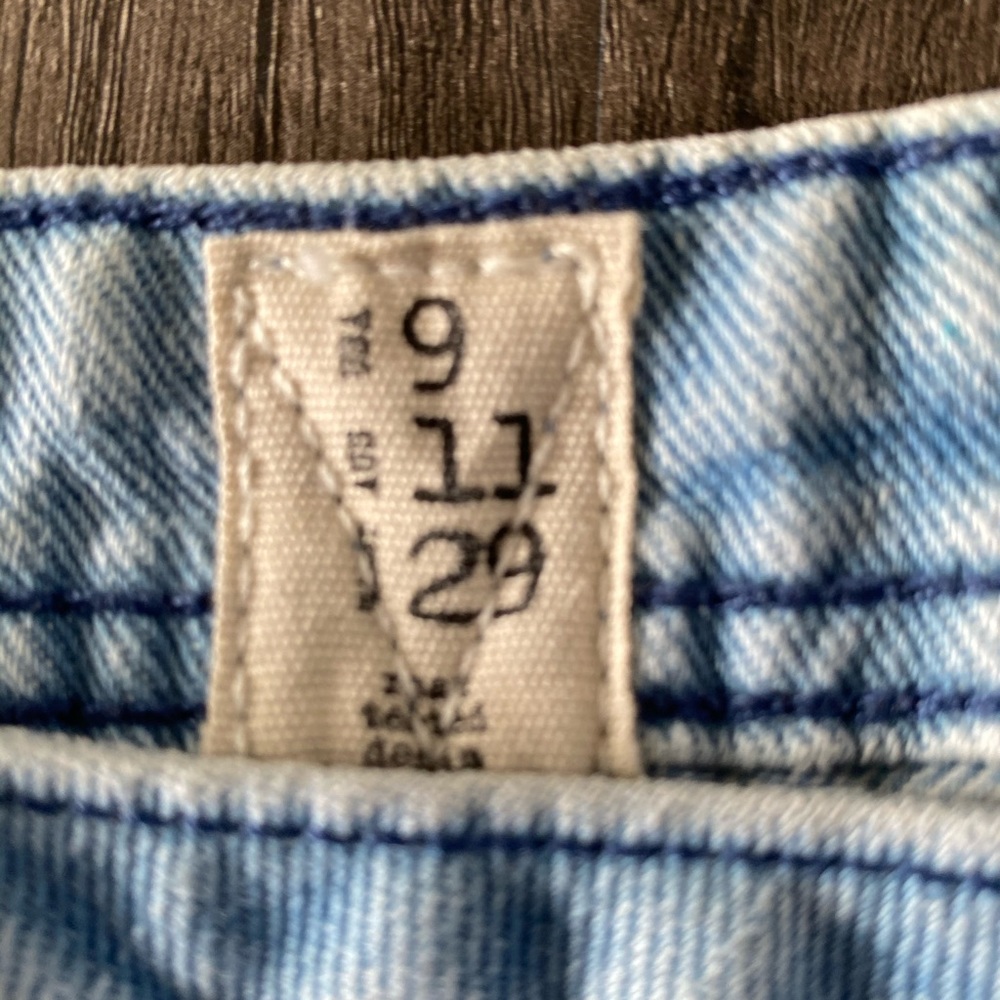 Volcom Shorts - Picture 4 of 6